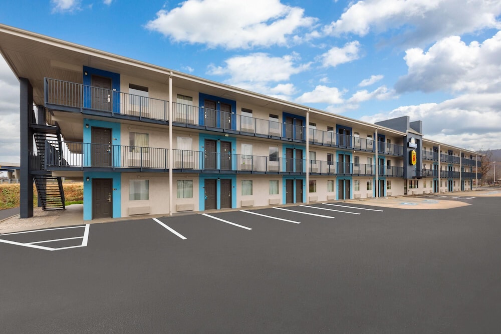 Super 8 By Wyndham Charleston WV