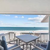 Ocean Breeze - Stunning Views - Oceanfront - 3rd Floor - You Deserve A