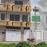 Gujar Khan - 3 Bed Apartment - Sleeps 6 - Parking