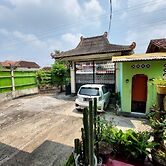 HOMESTAY RACHMAD HOMESTAY WARUNGBOTO