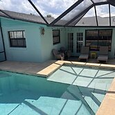 Amazing Pet Friendly 3 Bed House - Heated Pool 3 Bedroom Home by RedAw