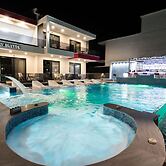 AEONIAN LUXURY SUITES