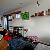 Charming 1-bed Maisonette With Mountain View