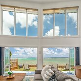 Bond House 4 Bedroom Home by RedAwning