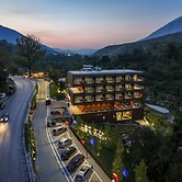 Uji i Ftohte Hotel