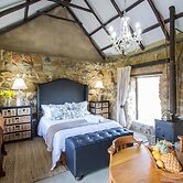 Flitwick Ranch - Bull Stables Room 8