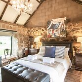 Flitwick Ranch - Bull Stables Room 9