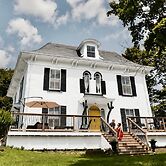 The Montague Rose Inn