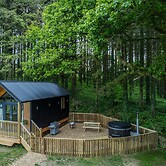 Cabin In The Woods - 1 Bed - Kilgetty