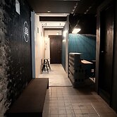 BENCH - Hostel