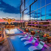 Moxy Downtown Los Angeles