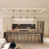 1st Luxury Warehouse