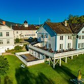 Dale Gudbrands Gard by Frichs