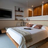 Amethyst Selene Paleros