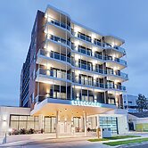 Littomore Suites Kingswood