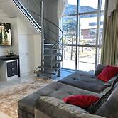 Saint Sebastian 213 Duplex no Centro