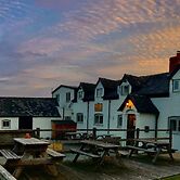 The Dolfor Inn