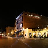 Martin & Mason Hotel