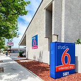 Studio 6 Cypress, CA