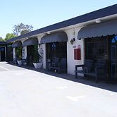 Motel Lodge