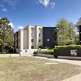 Astra Apartments - The Griffin