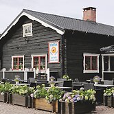 Gammelgården Hotell