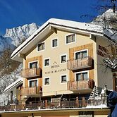 Hotel La Vallee Blanche