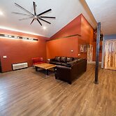 Log Cabin Lodge & Suites