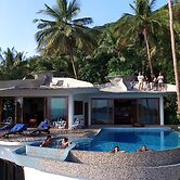 Monkey Flower Villas