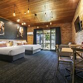 Nightcap at Macquarie Inn