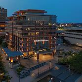 Courtyard Buffalo Downtown / Canalside