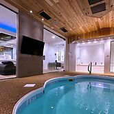 Sybaris Pool Suites Indianapolis