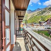 Monterosa Cozy Apartment 200m From Ski