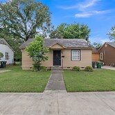 Cozy Home Away From Home In Little Rock 2 Bedroom Home by RedAwning