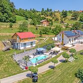 Pool & Whirlpool Art Villas