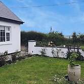 Cozy Cottage Retreat in Listowel pet Friend