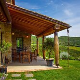 Wonderful Private Villa With Pool in Riparbella