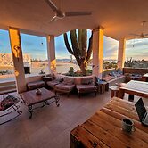 La Ventana Hostel and Hotel