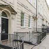 4 Berkeley Sq - YourApartment