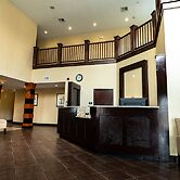 Rivers  Inn & Suites