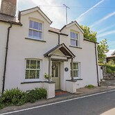 Bryniau Bychain Cottage