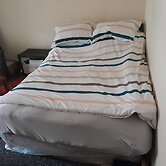 Captivating 4-bed Apartment