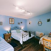 Cozy Scarning Apartment for Three