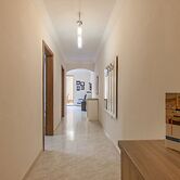 Pool and Sea, charming Merill Apart 5