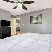 Pool View Oasis - Community Amenities