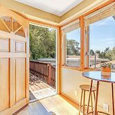 Quaint Carmel - Bungalow Close to Beach