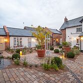 The Lion at Malpas