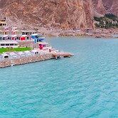 Luxus Hunza Attabad Lake Resort