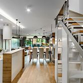 Lumina luxury apartment with 3 terraces
