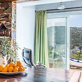 Charming 1-bed House in Stafylos